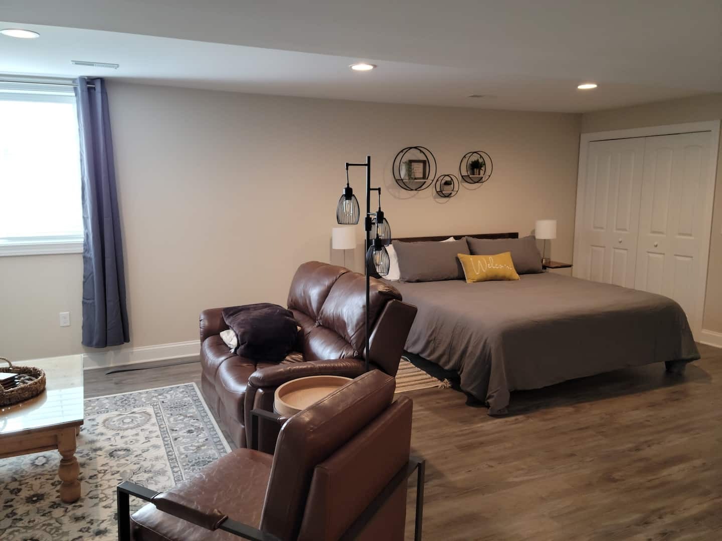 King Bed 2 Studio Apartment